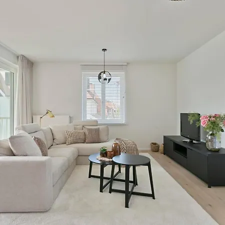 Modern New Appartement With Sunny Terrace And Parking شقة *
